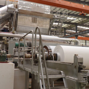 Machine à fabriquer du papier toilette