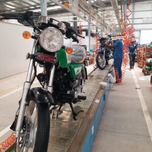 Ligne d'assemblage automatique de motos