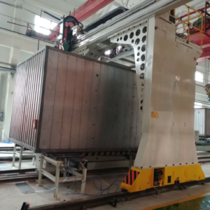 Ligne de production pour caisses de fret