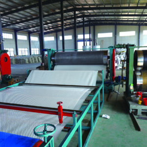 Ligne de production de panneaux de drainage bicolores