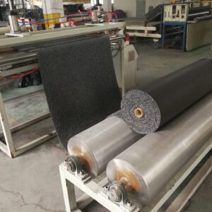 Machine à fabriquer des tapis de voiture en bobine de PVC