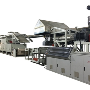 Machine de fabrication de tapis de porte en bobine de PVC